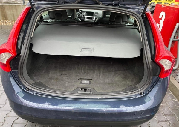 Volvo V60 cena 31900 przebieg: 205000, rok produkcji 2010 z Częstochowa małe 497